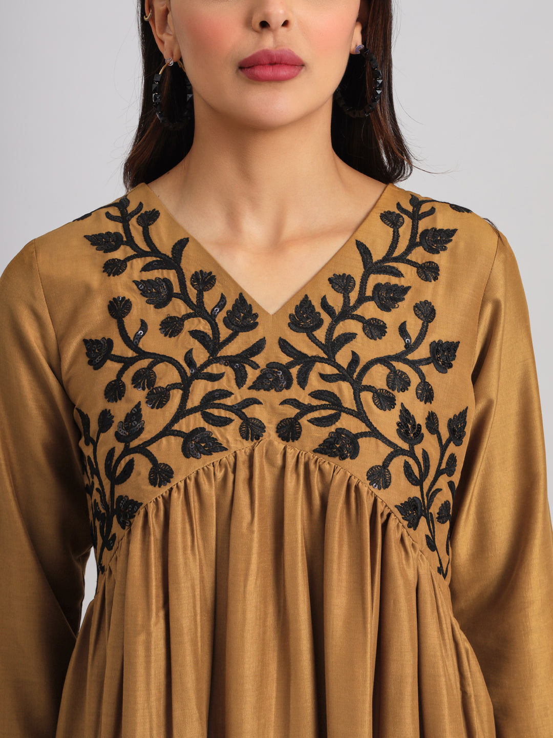 Ethnic Motifs Embroidered Empire Thread Work Kurta with Trousers & With Dupatta